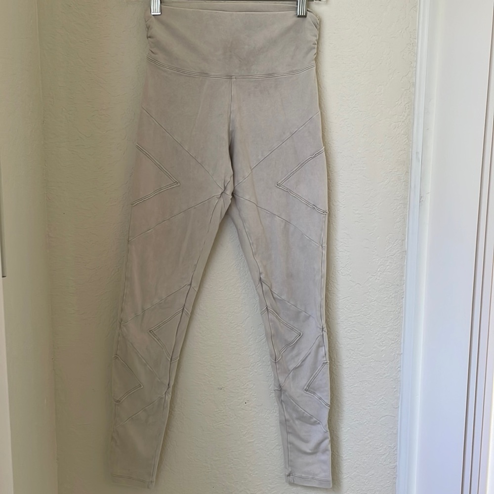 Handmade ethical leggings // from Bali